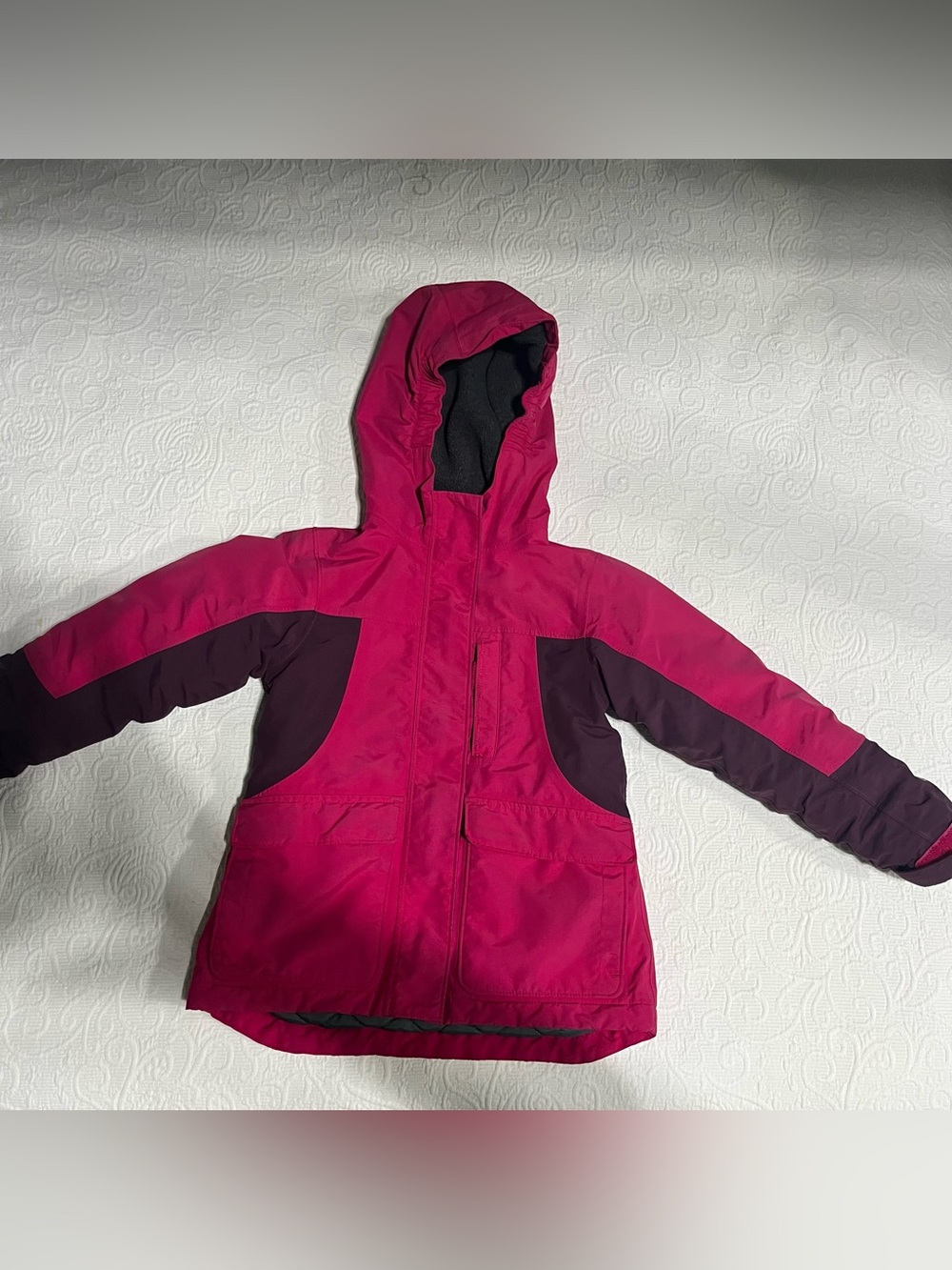 Lands End Kids Waterproof Hooded Jacket in Fuchsia -size small